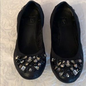 Simply Vera Jeweled Flats